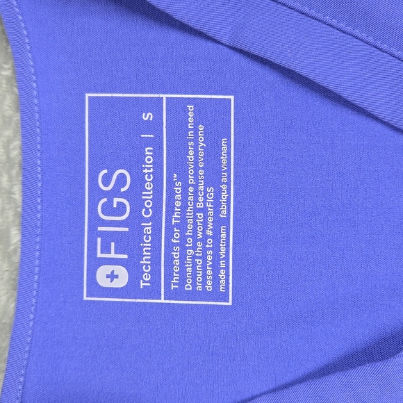 Figs S Limited Edition Blueberry Catarina Scrub Top - Picture 2 of 3